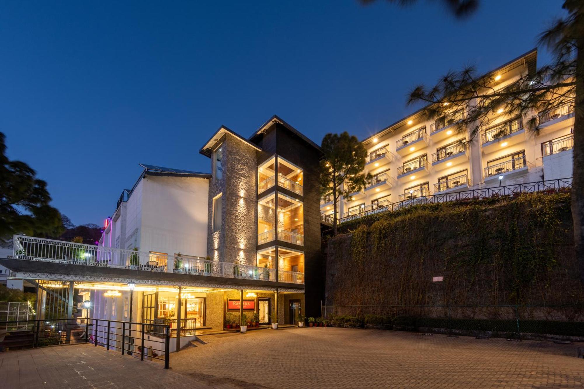 รามาดา บาย วินด์แฮม กาซอลี Hotel กัสซอลี ภายนอก รูปภาพ
