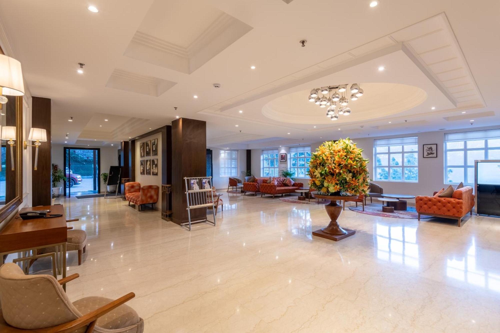 รามาดา บาย วินด์แฮม กาซอลี Hotel กัสซอลี ภายนอก รูปภาพ