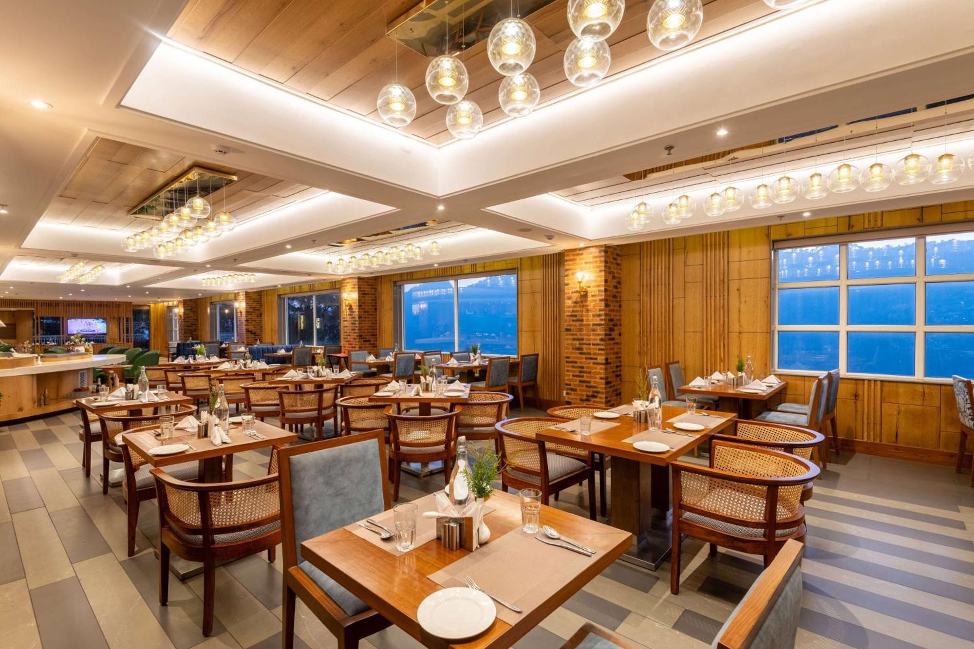 รามาดา บาย วินด์แฮม กาซอลี Hotel กัสซอลี ภายนอก รูปภาพ
